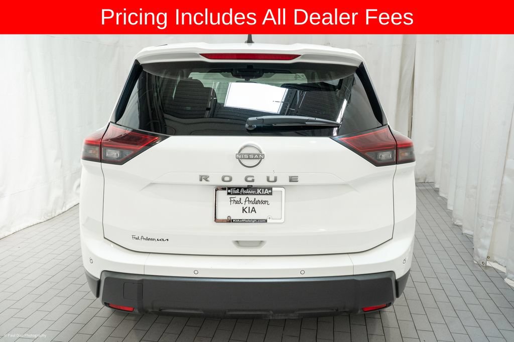 Used 2024 Nissan Rogue S FWD image 4