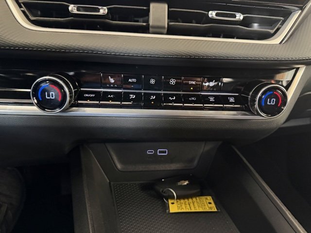 Used 2025 Chevrolet Equinox LT w/ Convenience Package II image 22