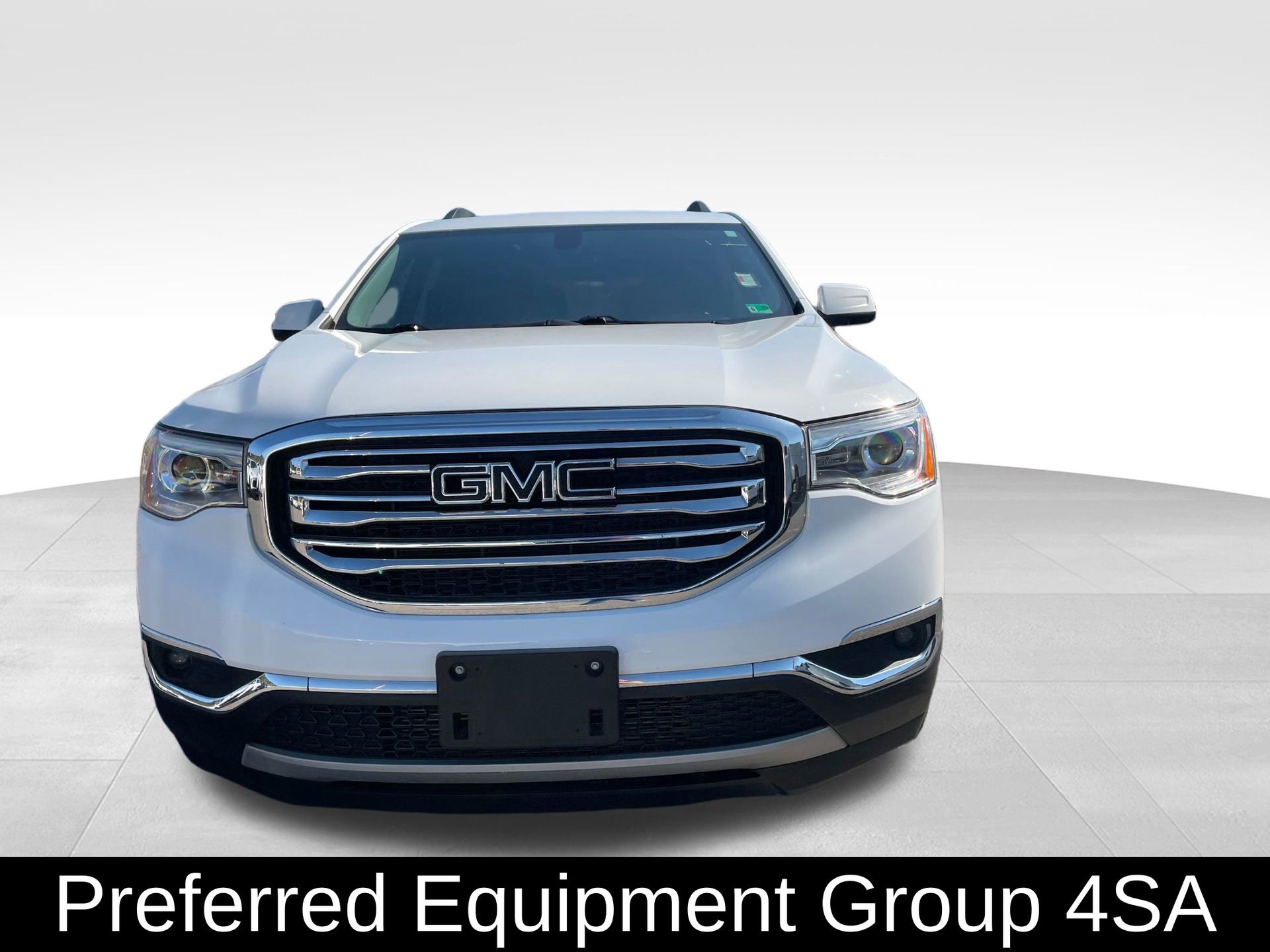 Used 2018 GMC Acadia SLT image 2