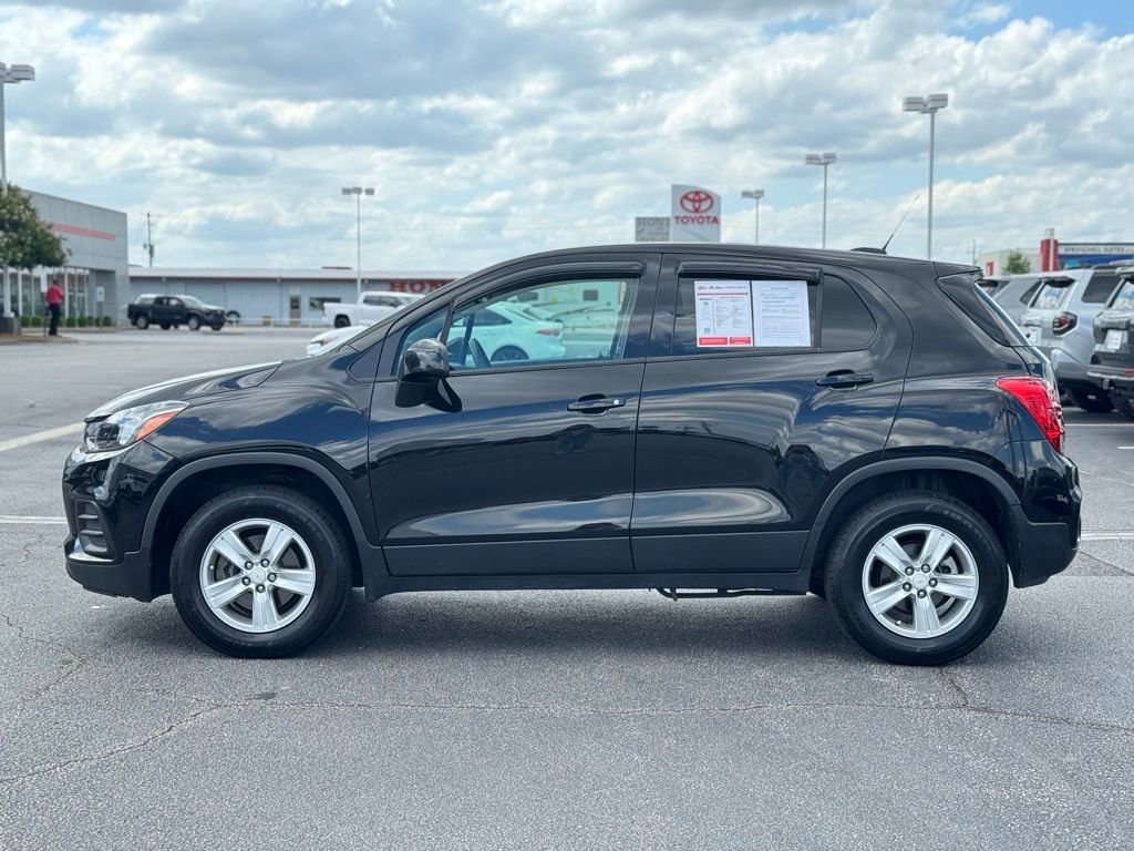 Used 2022 Chevrolet Trax LS w/ Tint and Cruise Package AWD/4WD image 7