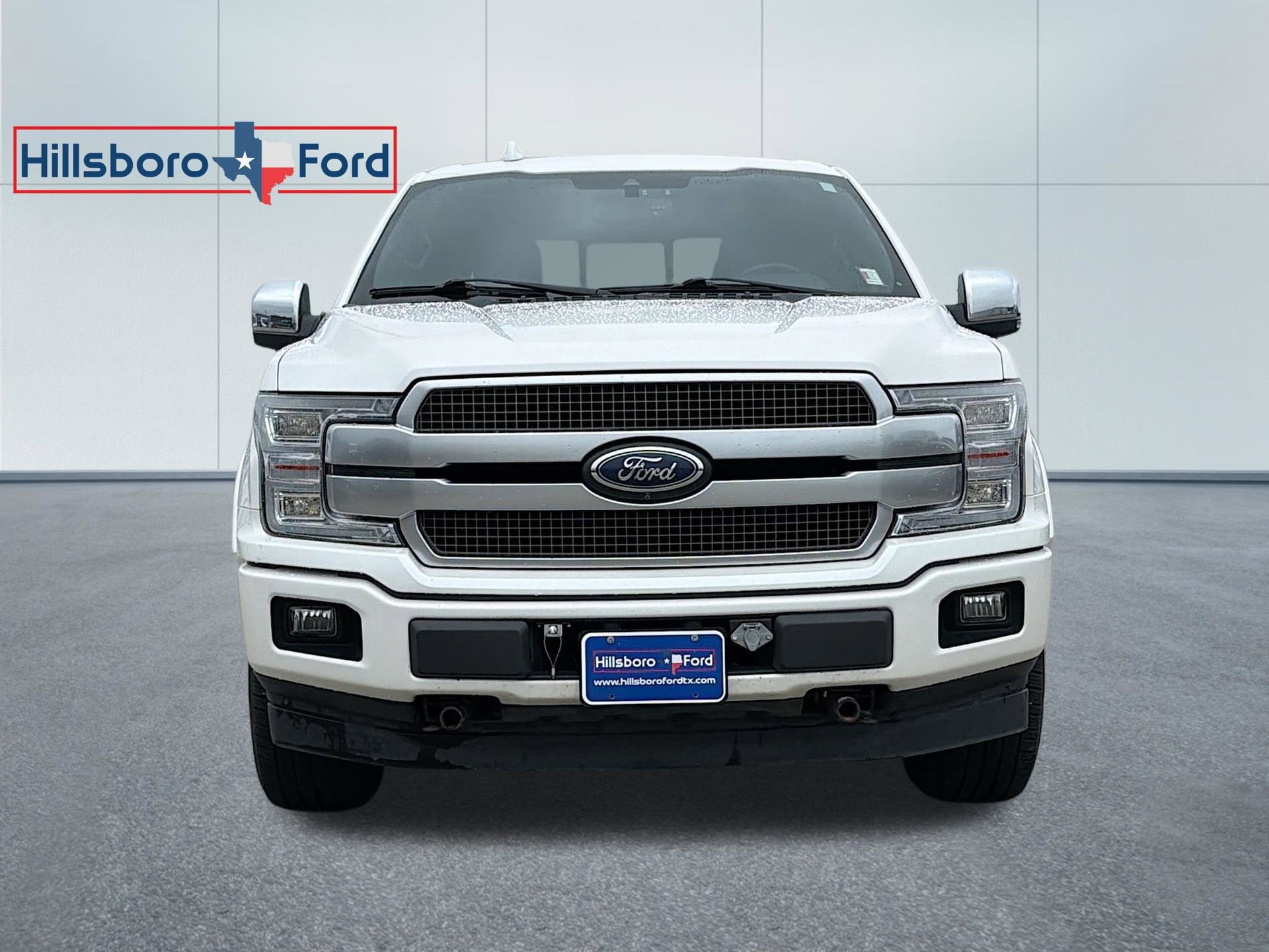 Used 2018 Ford F150 Platinum w/ Equipment Group 701A Luxury AWD/4WD image 2
