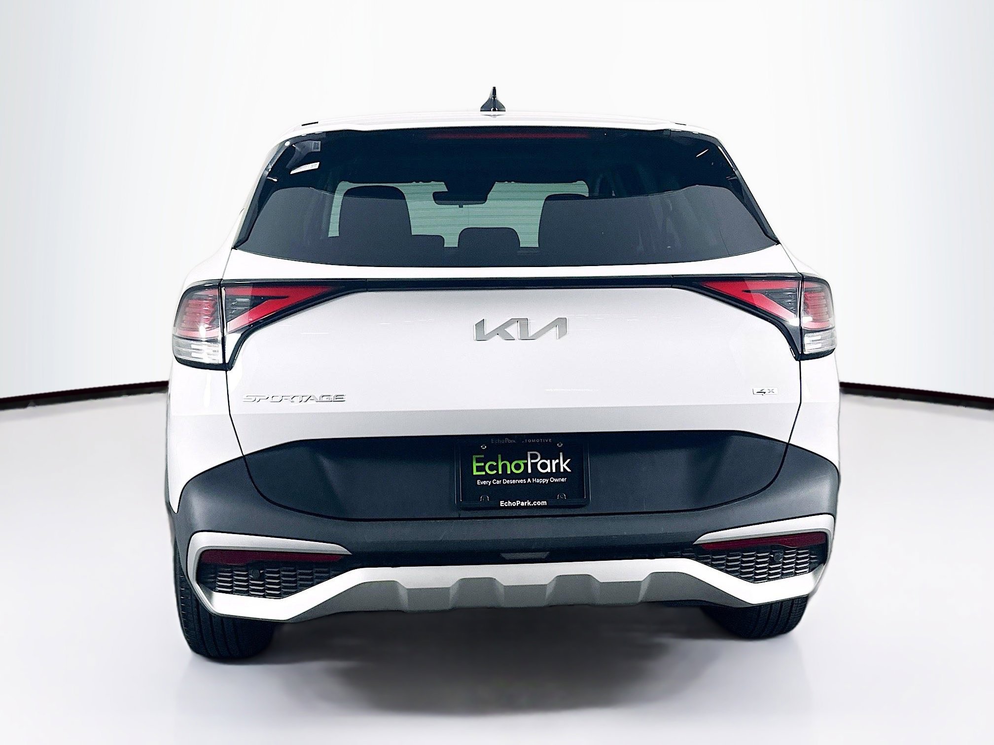 Used 2025 Kia Sportage LX image 7