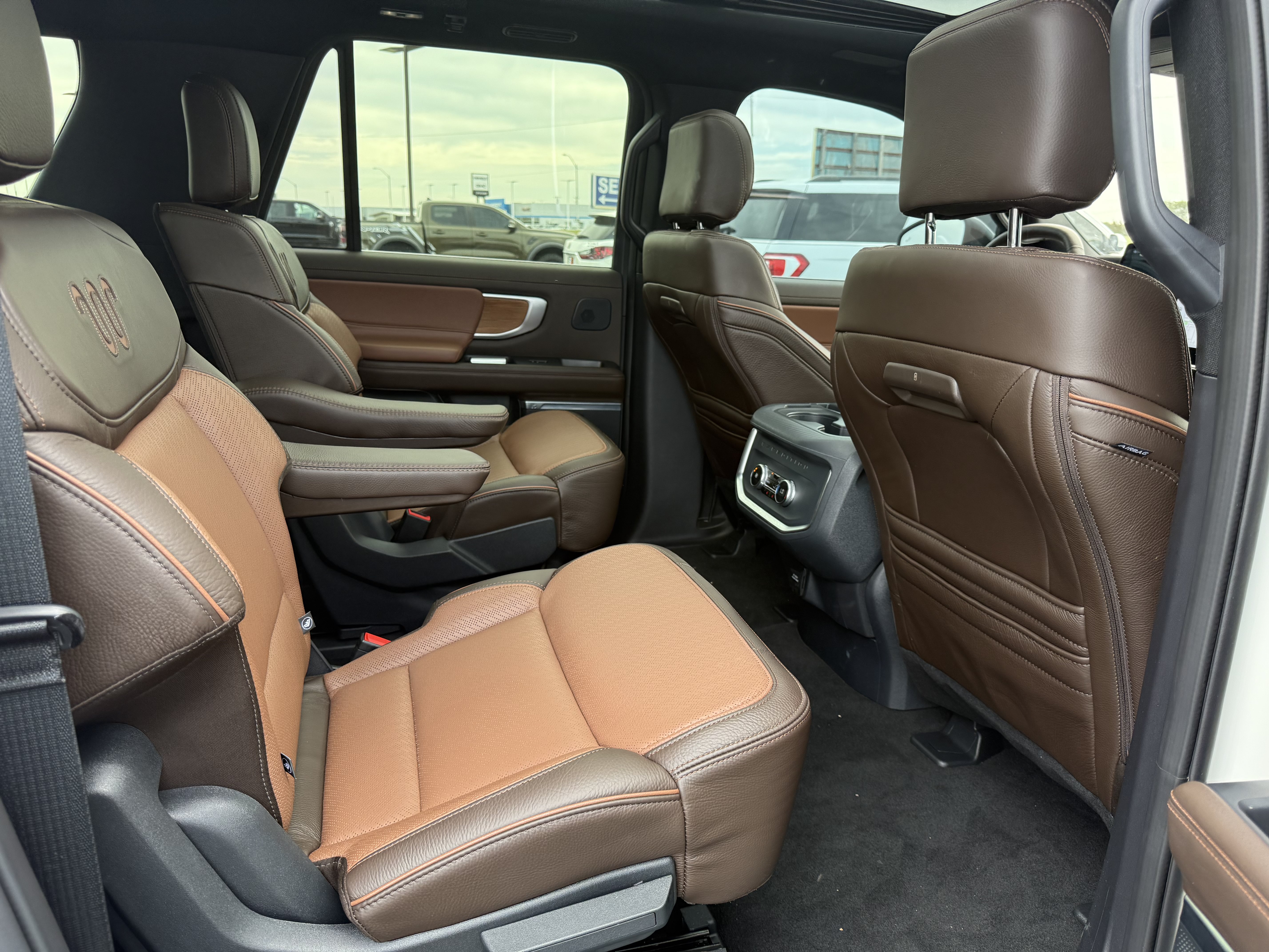 Used 2025 Ford Expedition Max King Ranch AWD/4WD image 11