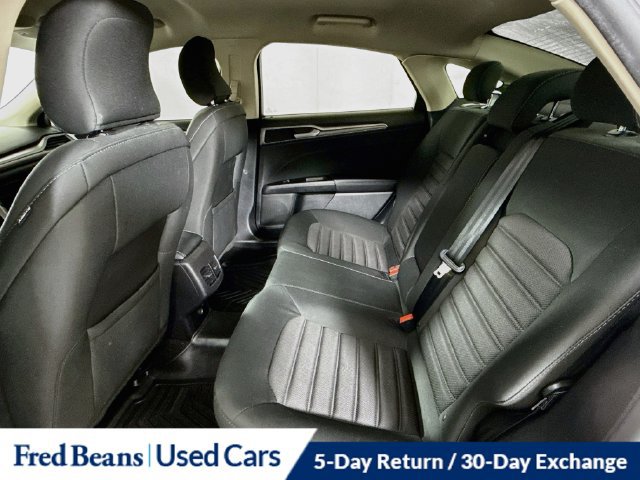 Used 2017 Ford Fusion SE w/ Fusion SE Technology Package FWD image 30