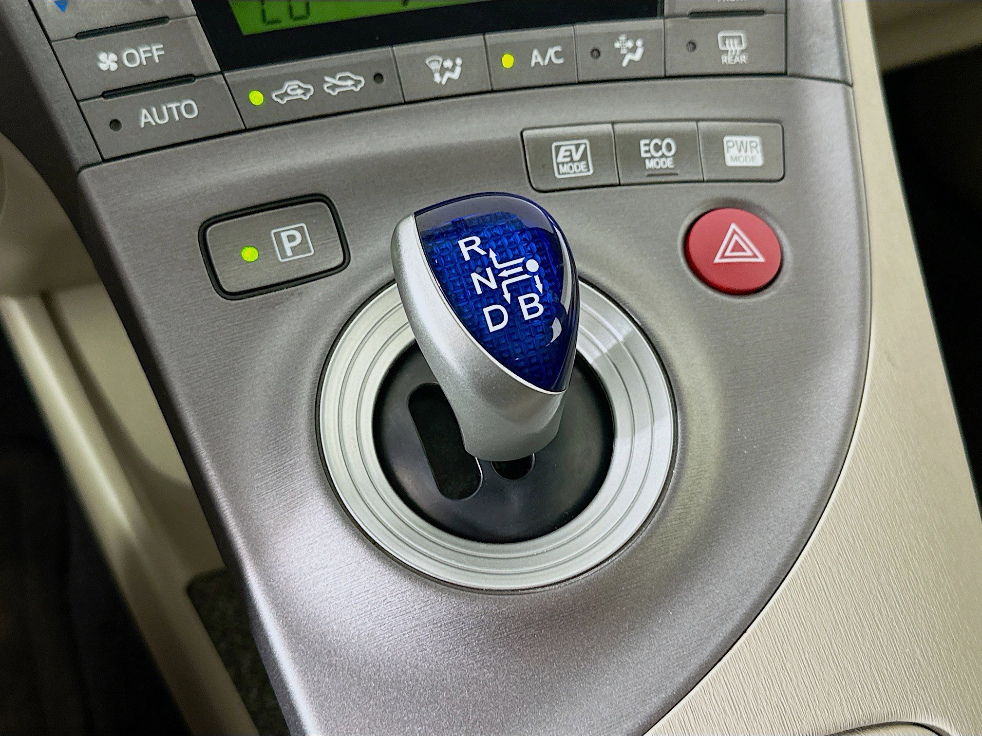 Used 2013 Toyota Prius Four w/ Deluxe Solar Roof Pkg FWD image 24