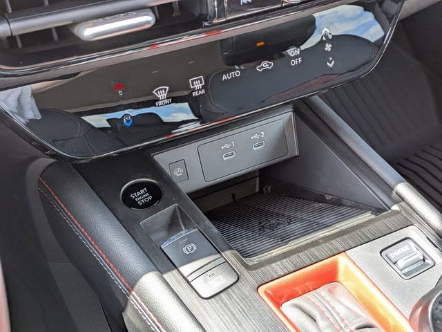 New 2026 Nissan Kicks SR FWD image 18