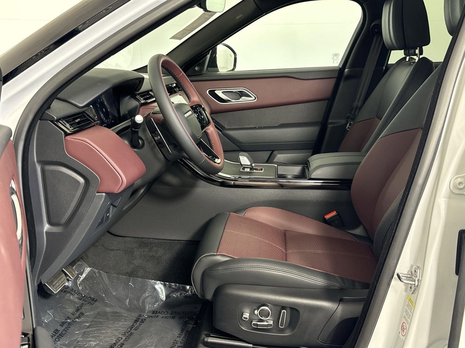 Certified 2025 Land Rover Range Rover Velar Dynamic HSE image 25