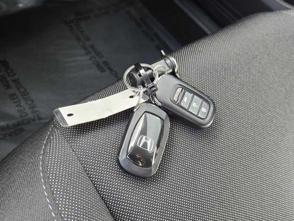 Used 2025 Honda CR-V LX image 18