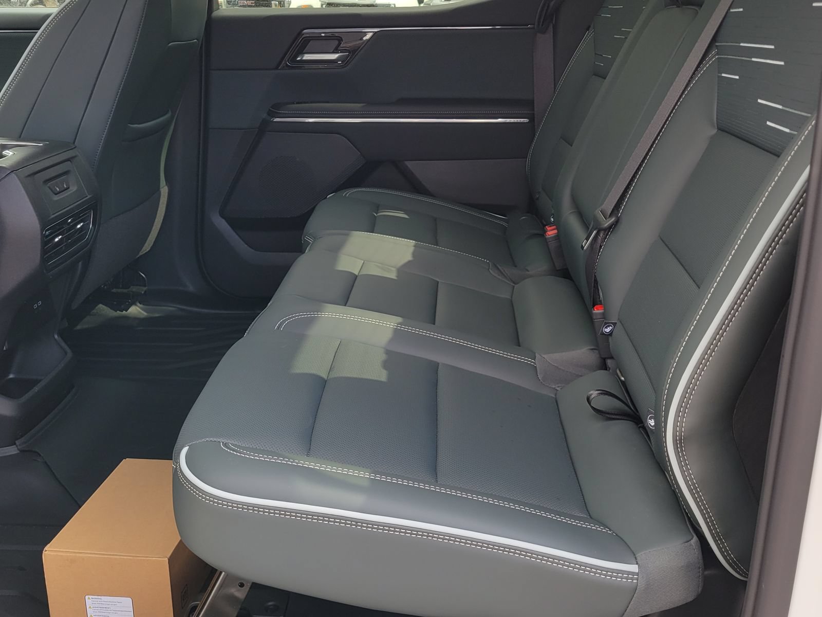 New 2026 GMC Sierra EV AT4 AWD/4WD image 7