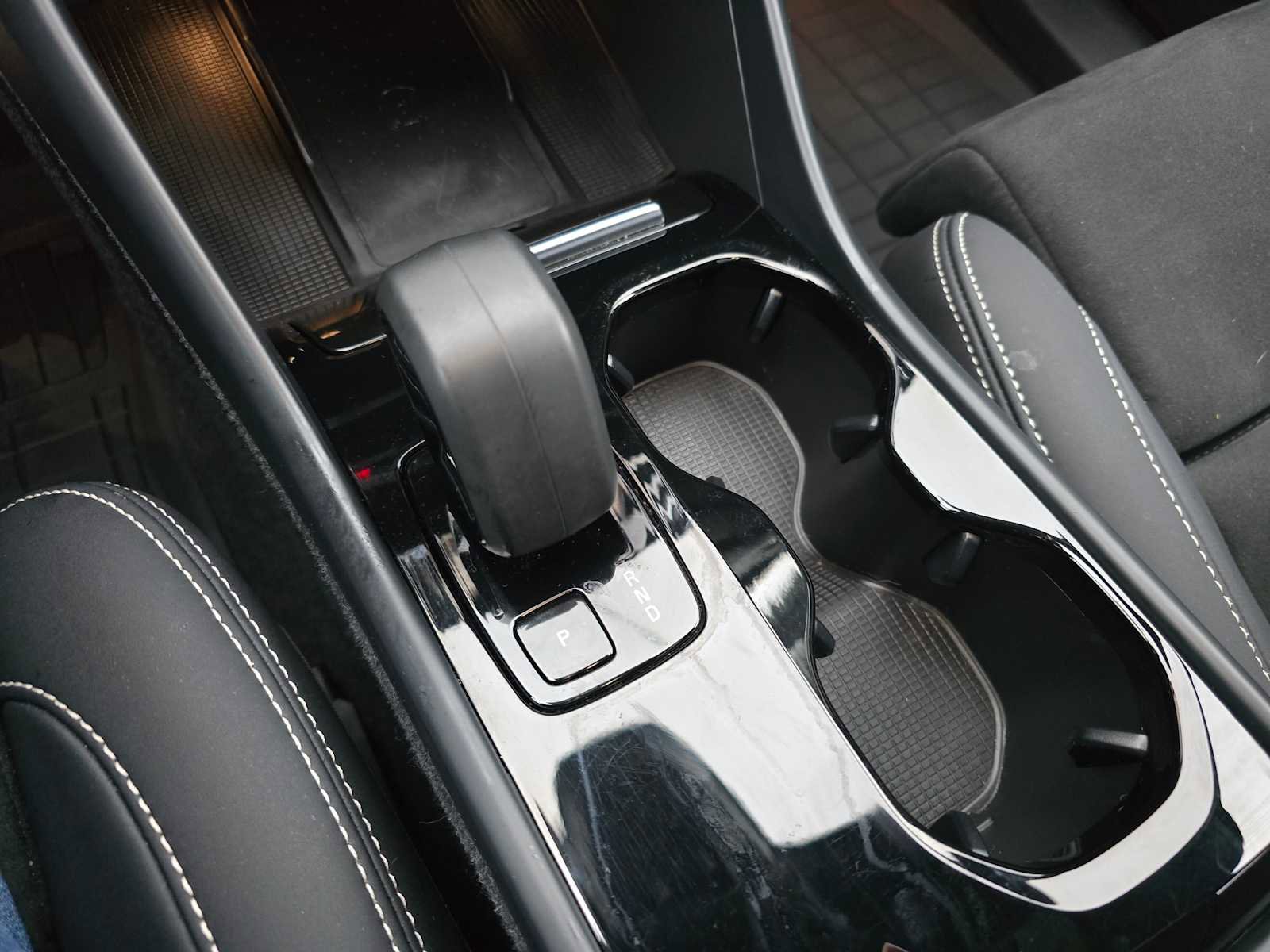 Certified 2023 Volvo XC40 Recharge Plus w/ Protection Package Premier image 39