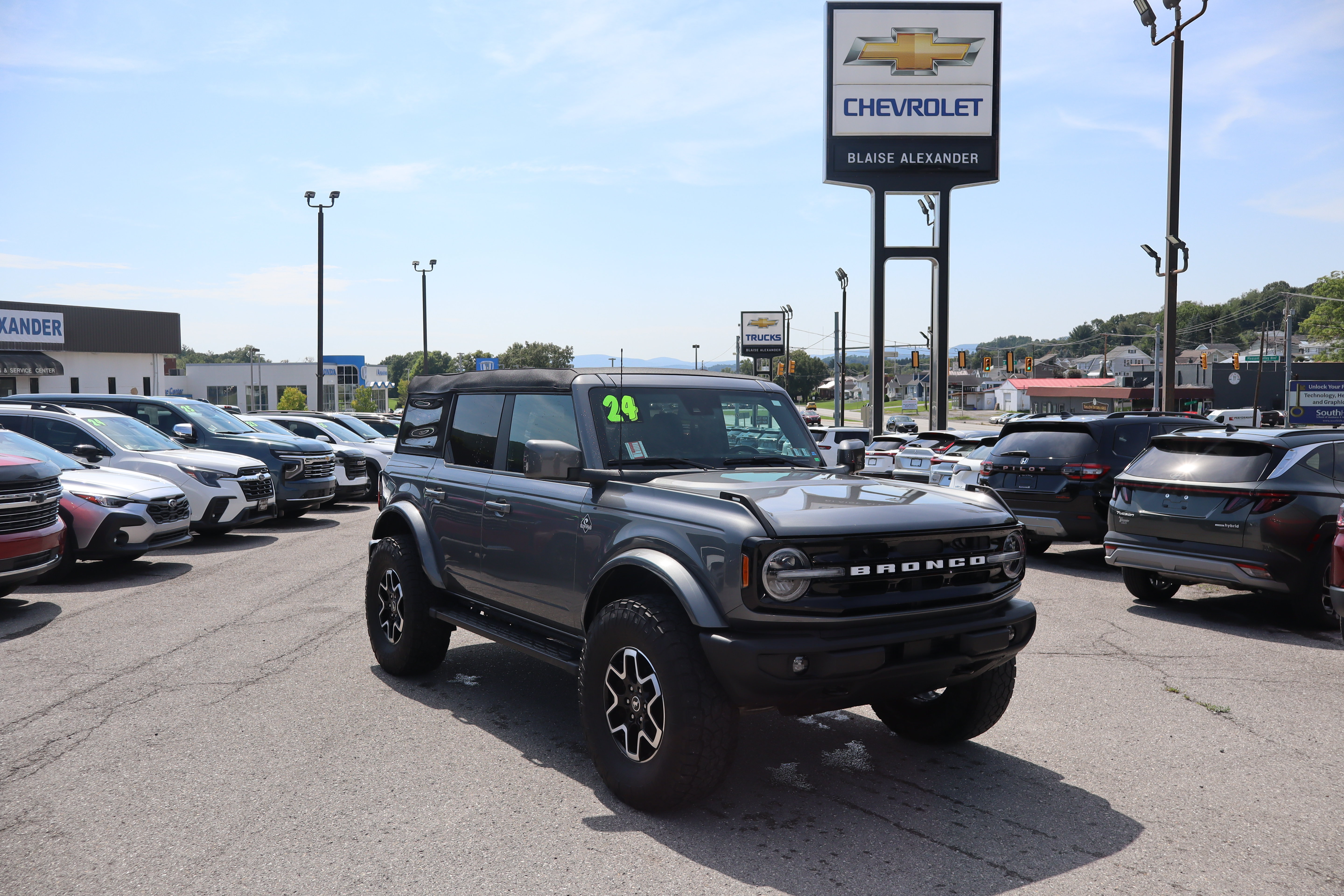 Used 2024 Ford Bronco Outer Banks