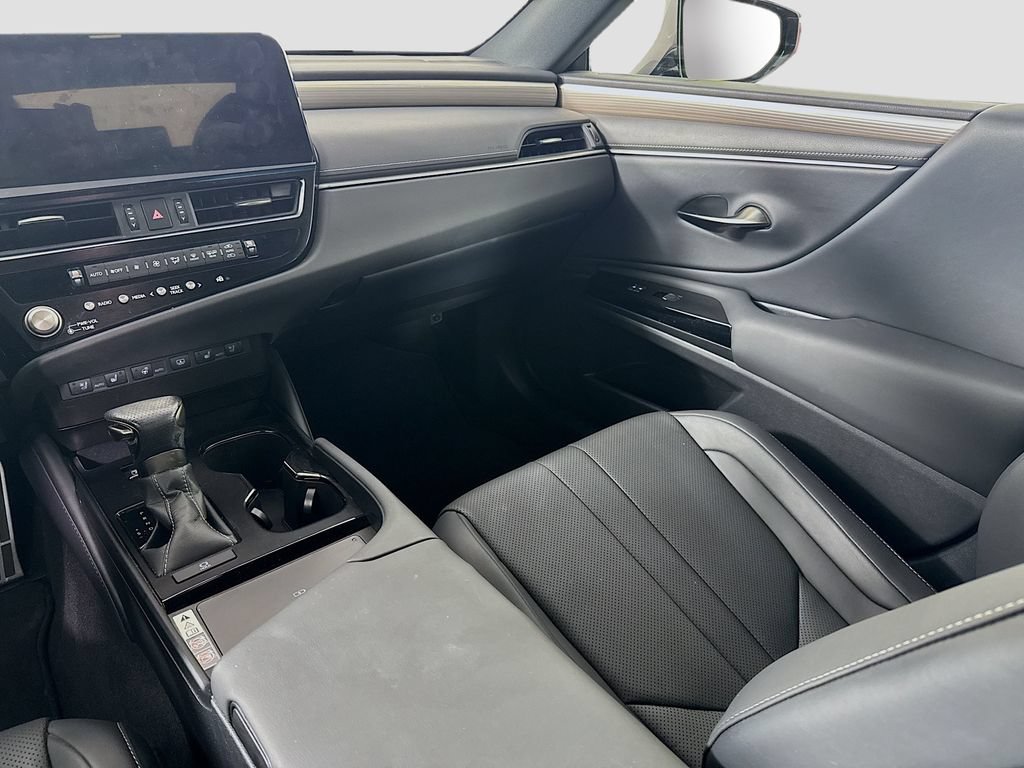 Used 2023 Lexus ES 350 F Sport w/ Accessory Package (Z2) FWD image 25