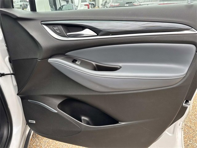 Used 2018 Buick Enclave Premium image 18