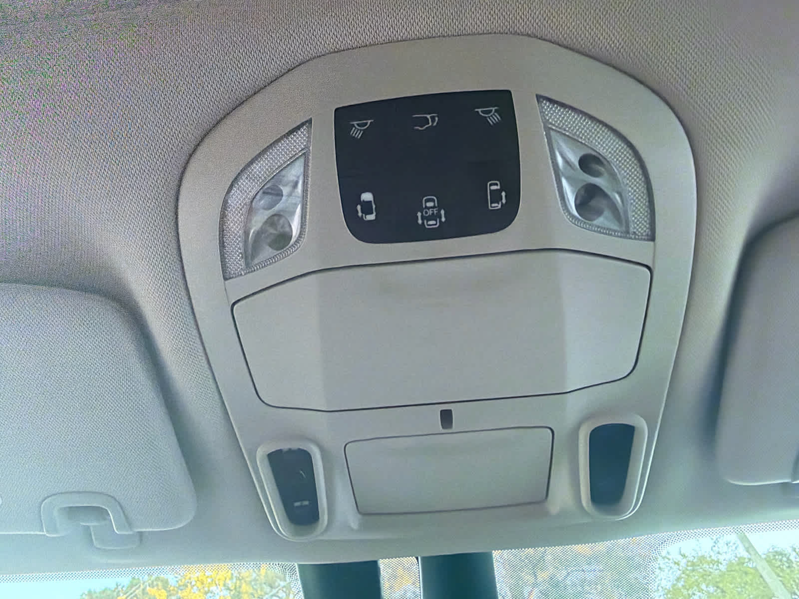 Used 2020 Chrysler Pacifica Limited w/ Advanced Safetytec Group FWD image 31
