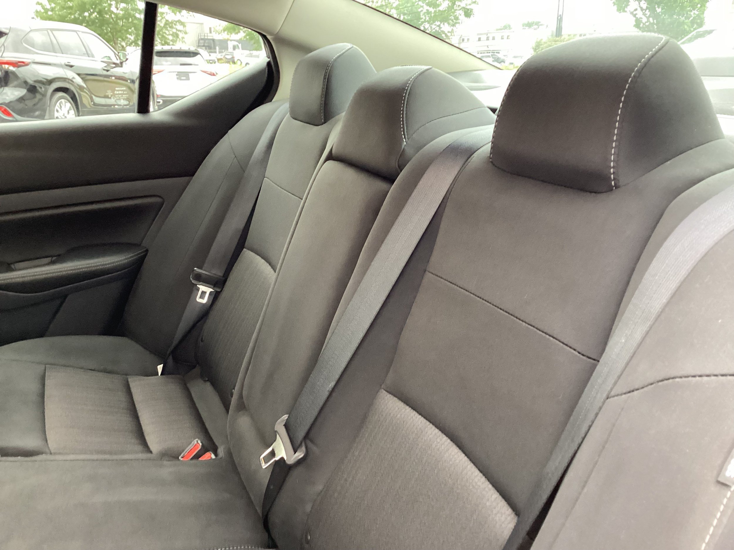 Used 2025 Nissan Altima 2.5 SV FWD image 13