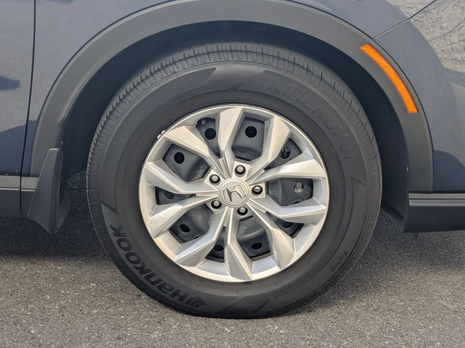 Used 2025 Honda CR-V LX image 11