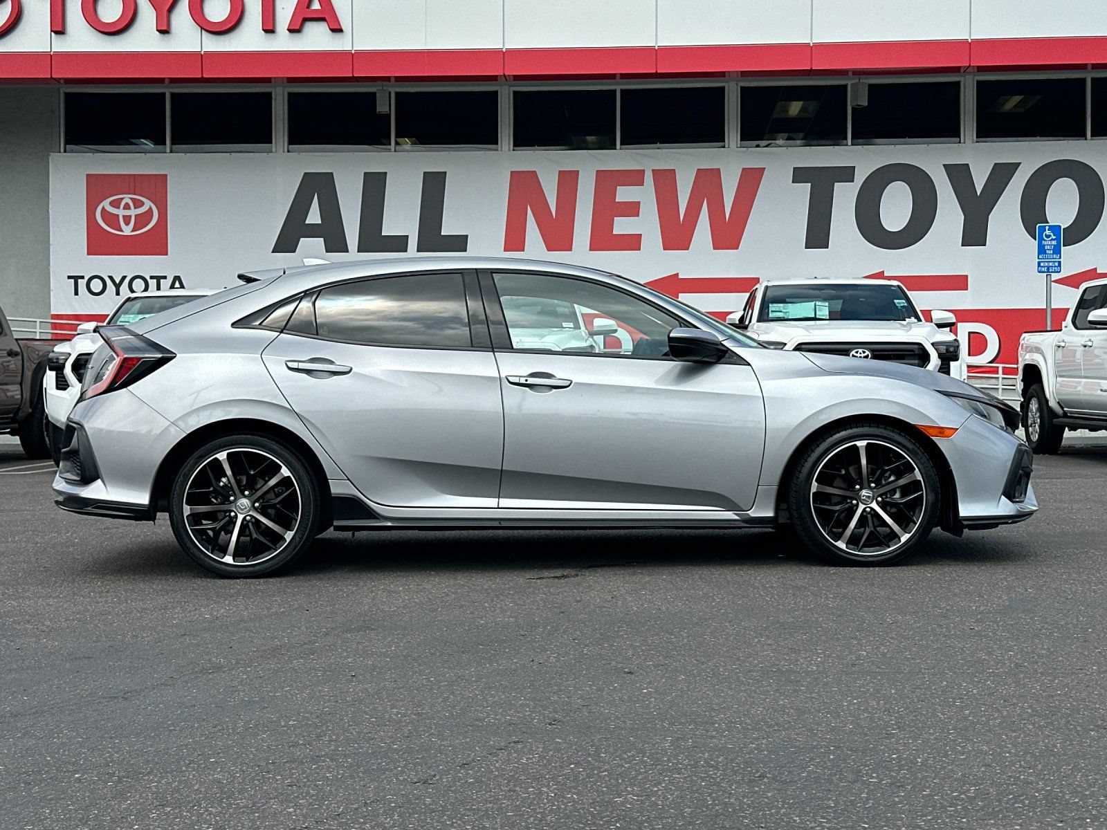 Used 2021 Honda Civic Sport image 6