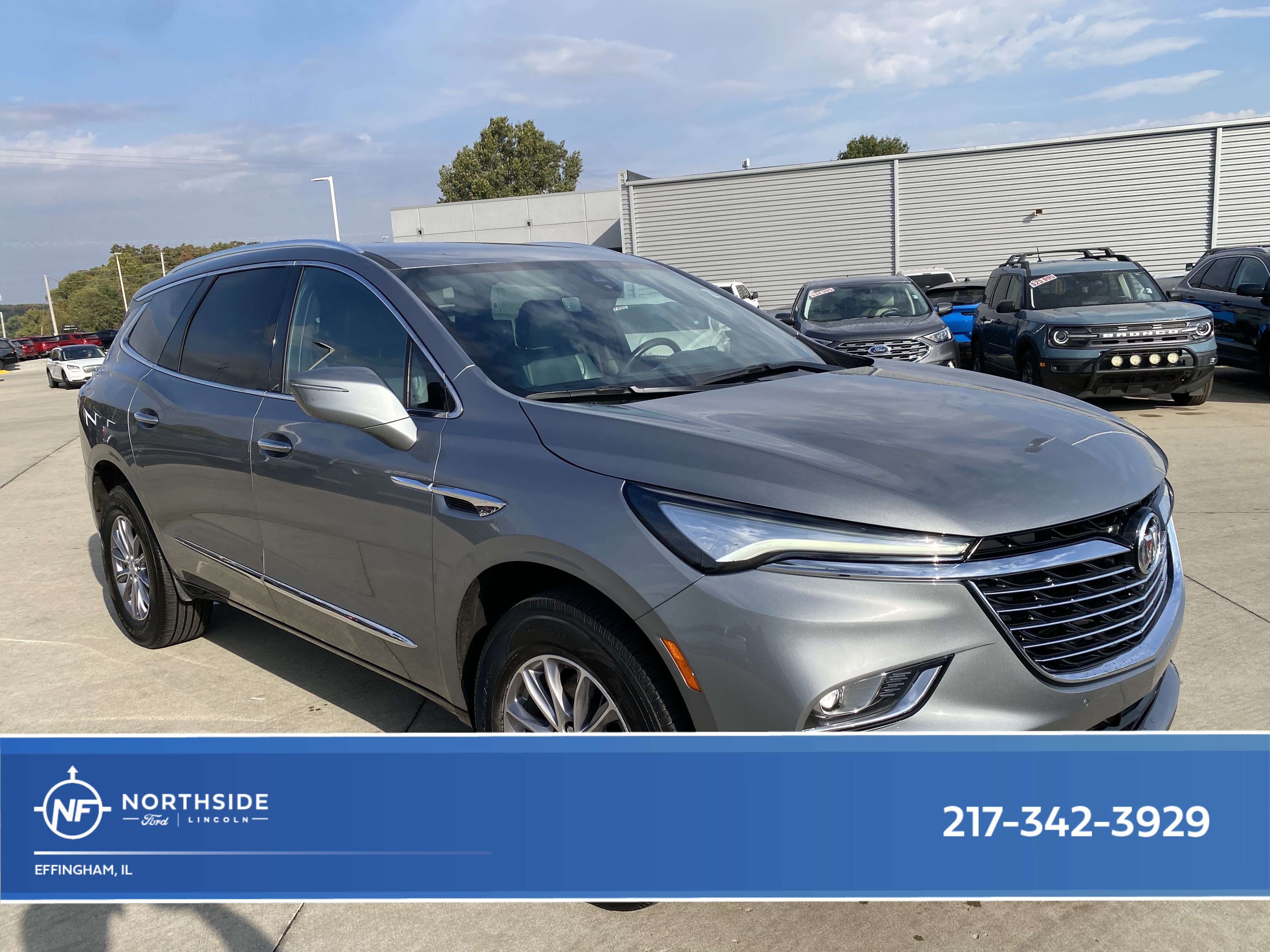 Used 2024 Buick Enclave Premium FWD image 1