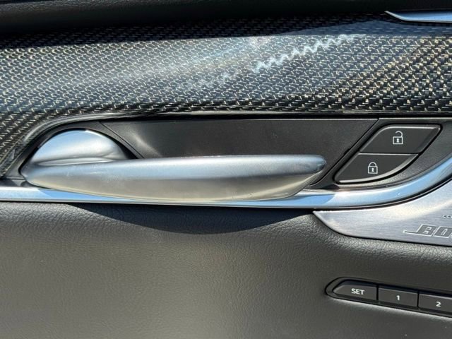 New 2025 Cadillac XT5 Sportv w/ LPO, Floor Liner Package image 17