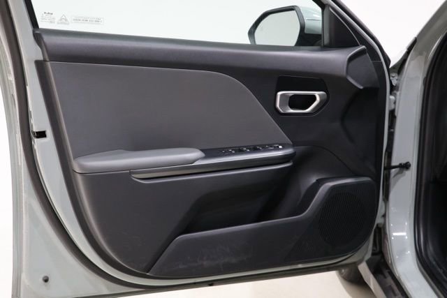 Used 2025 Kia K4 LXS image 18