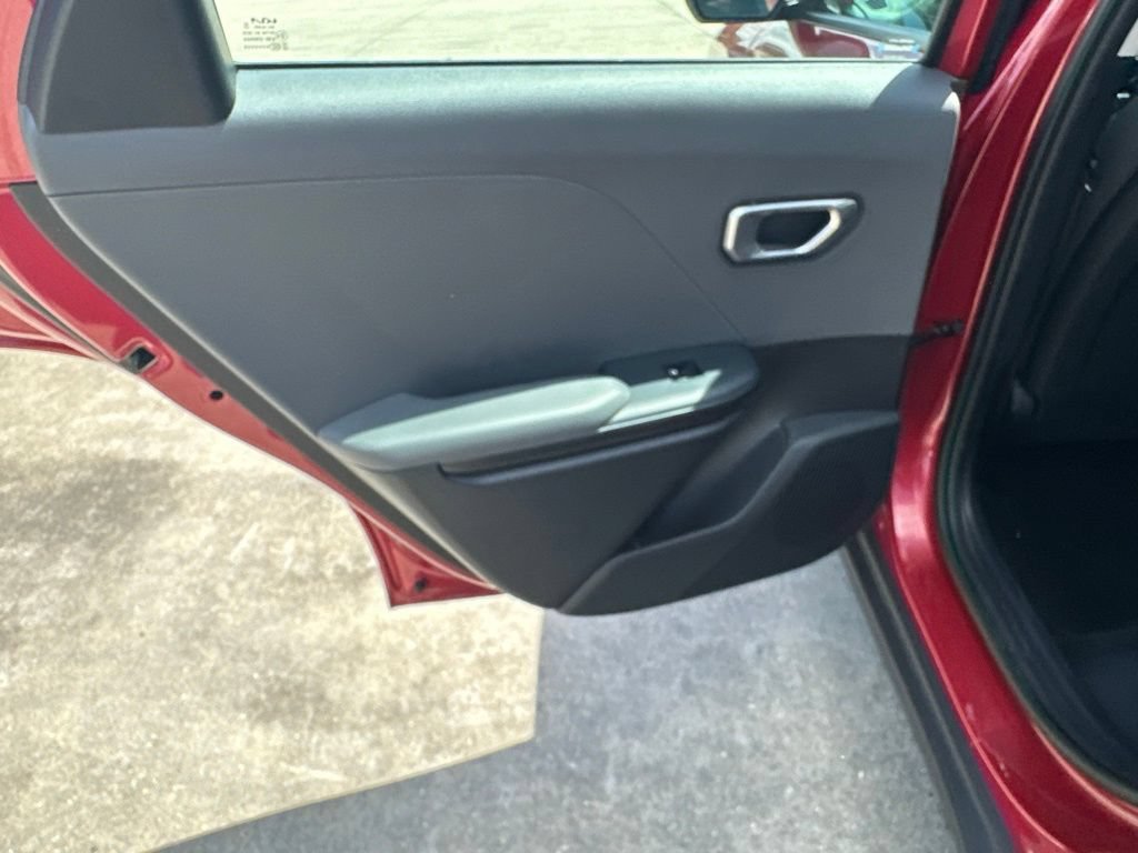Used 2025 Kia K4 FWD image 25
