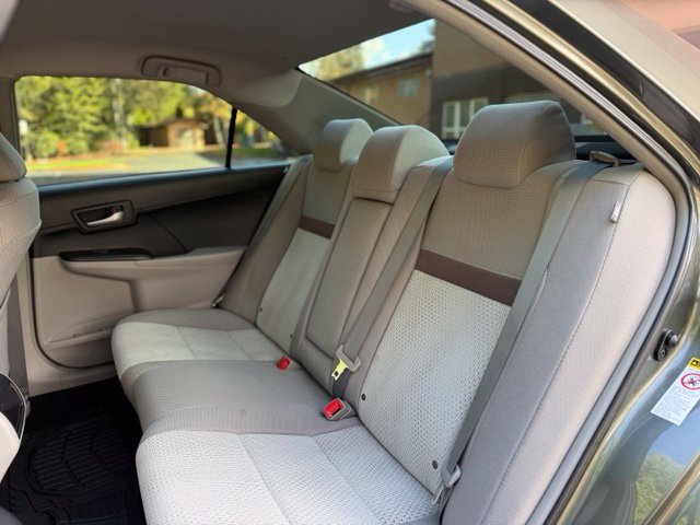 Used 2014 Toyota Camry LE FWD image 33