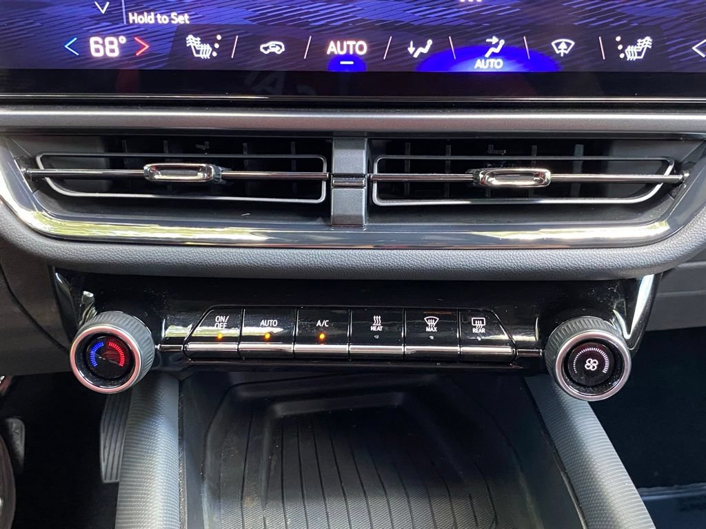 Used 2024 Chevrolet Equinox EV RS FWD image 42