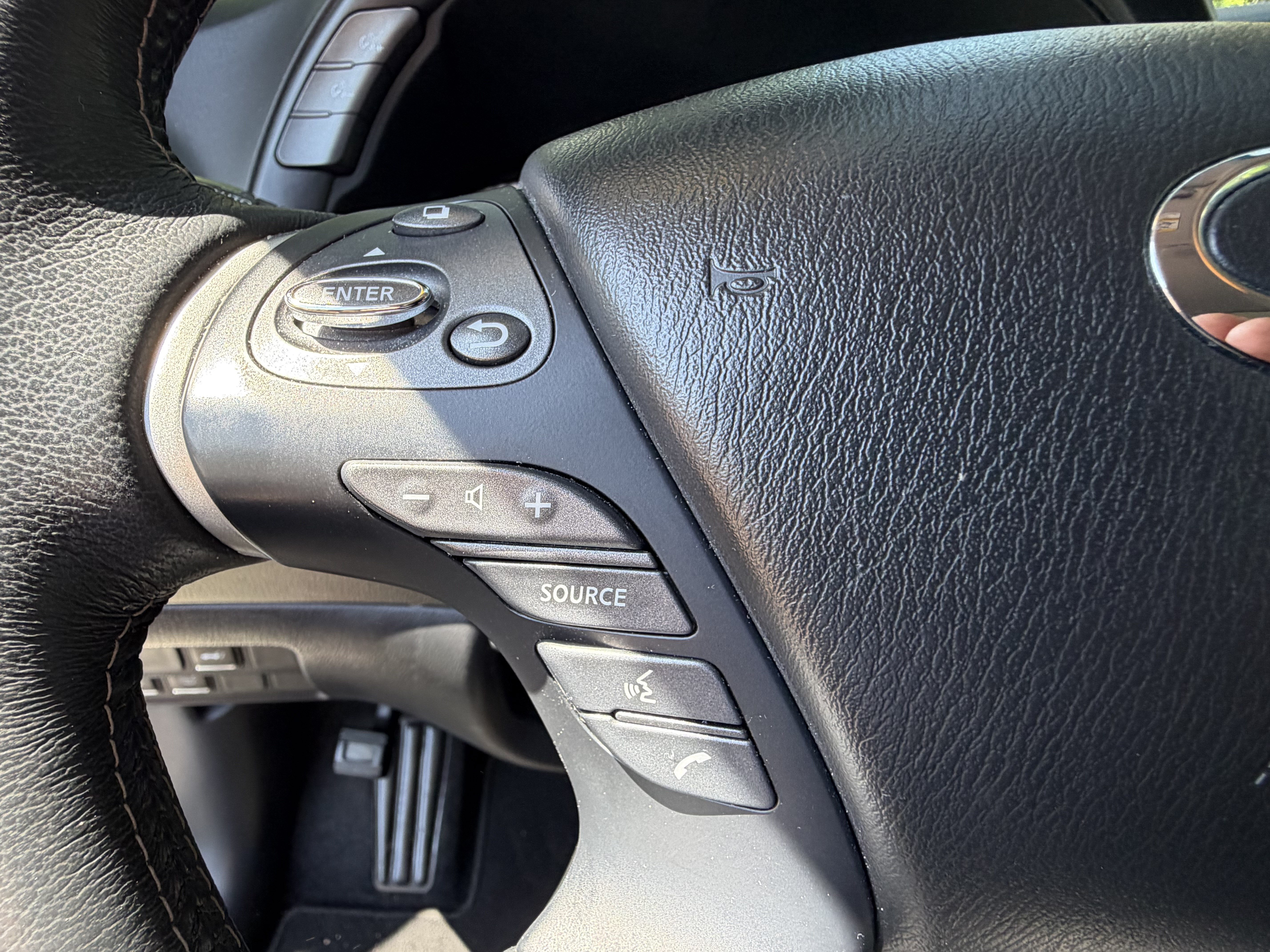 Used 2020 INFINITI QX60 Luxe w/ Essential Package AWD/4WD image 19