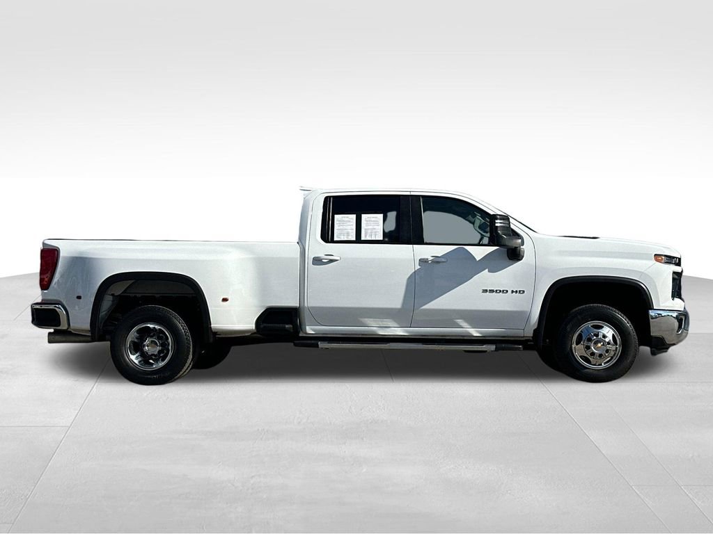 Used 2024 Chevrolet Silverado 3500 LT w/ Convenience Package image 6