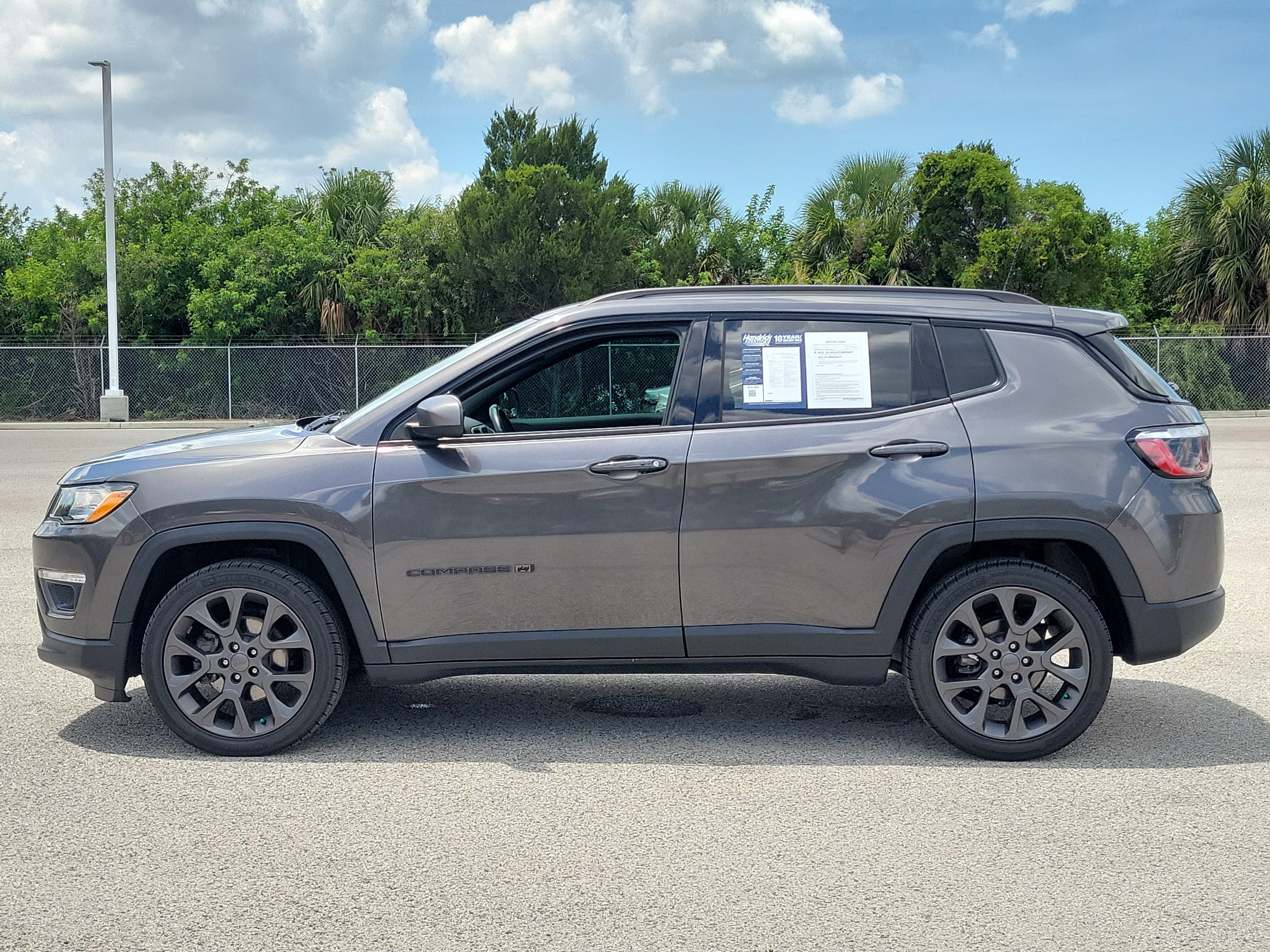 Used 2021 Jeep Compass Latitude FWD image 7