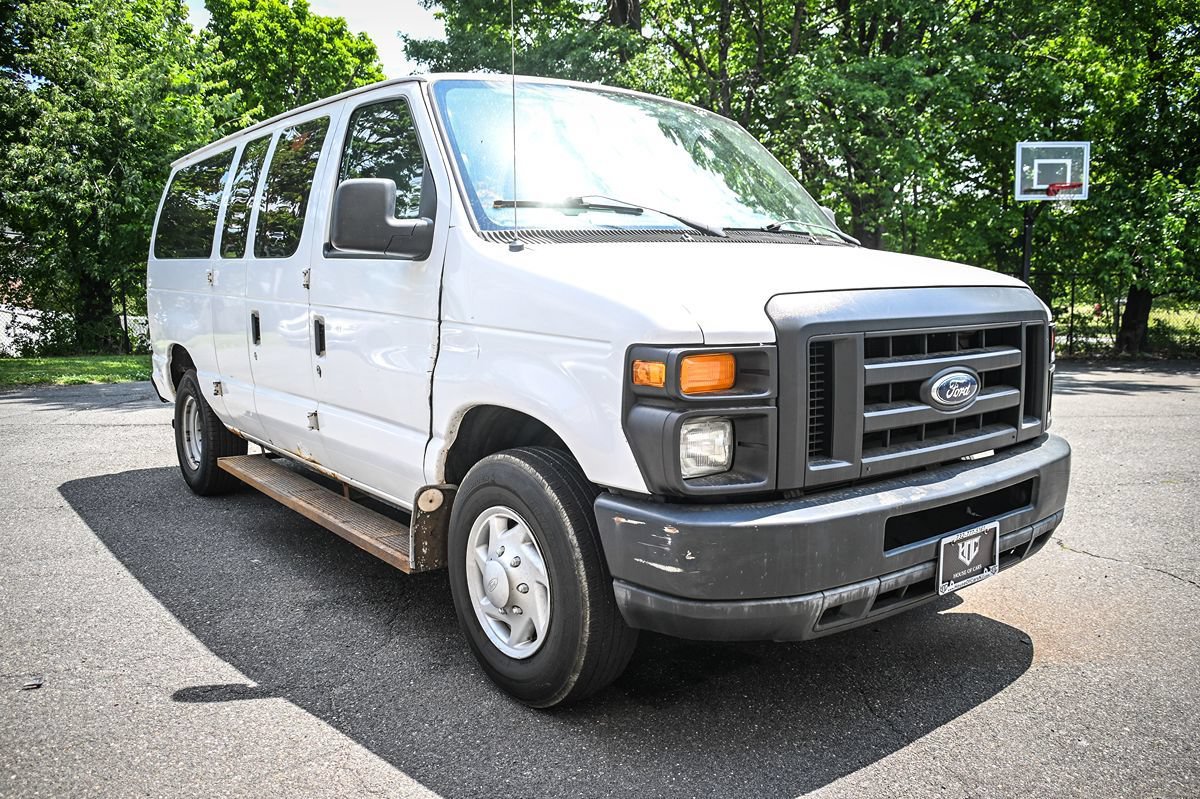 Used 2010 Ford E-250 and Econoline 250 RWD image 6