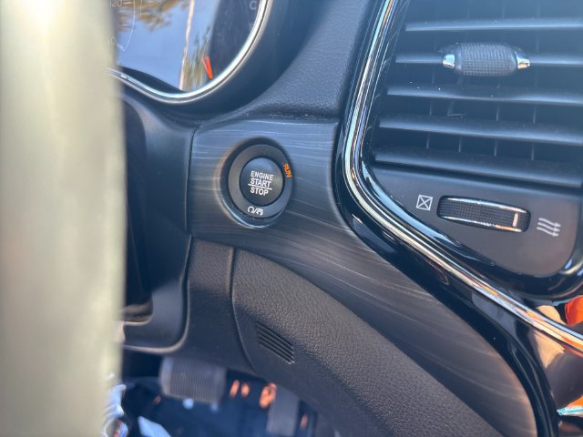 Used 2020 Jeep Grand Cherokee Altitude AWD/4WD image 23