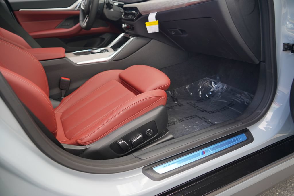New 2026 BMW i4 eDrive40 w/ M Sport Package RWD image 13