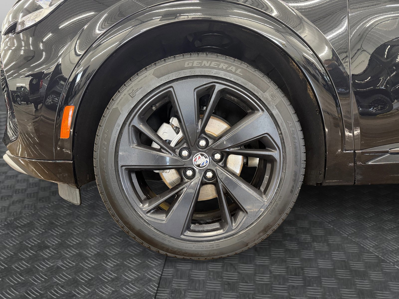 Used 2023 Buick Envision Essence w/ Technology Package I image 33