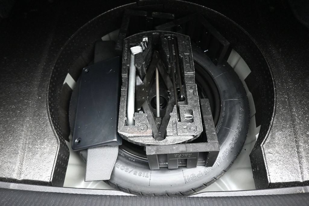 Used 2018 Volkswagen Passat 2.0T R-Line FWD image 43