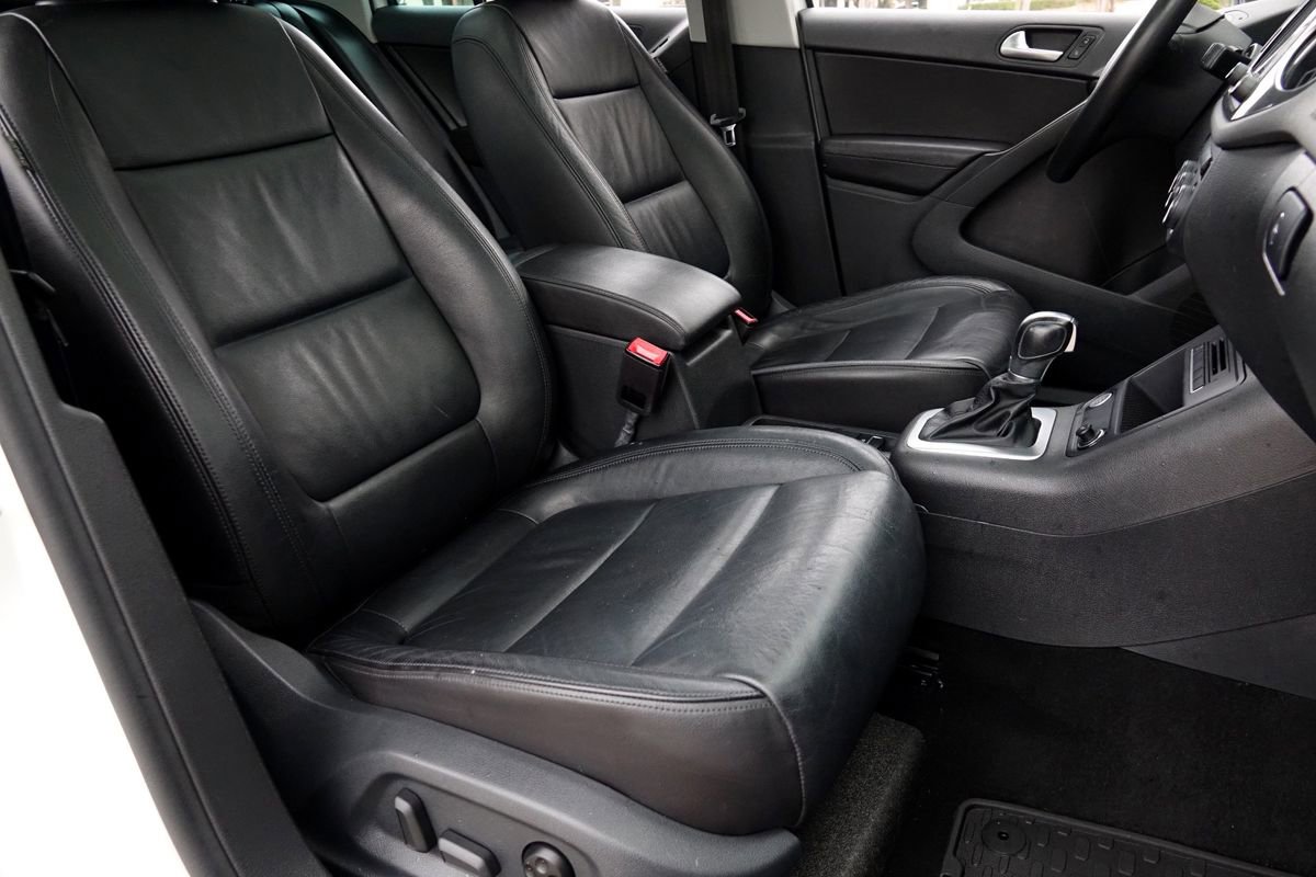 Used 2017 Volkswagen Tiguan Sport image 8