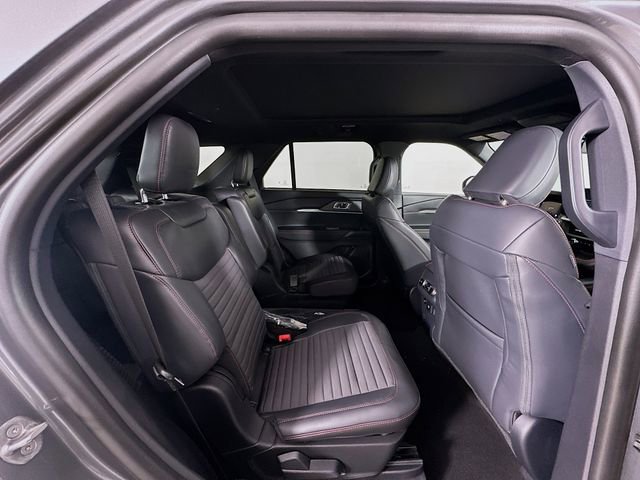 New 2026 Ford Explorer ST-Line w/ ST-Line Street Pack image 29