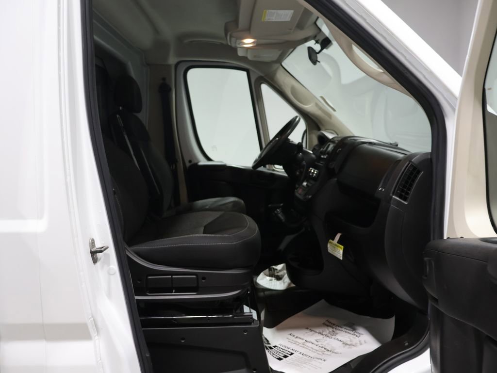 Used 2018 RAM ProMaster 3500 w/ Premium Appearance Group image 16