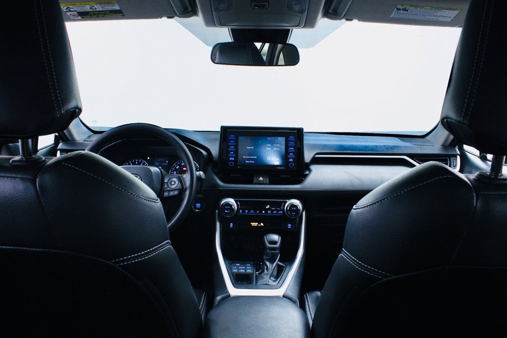 Used 2021 Toyota RAV4 XLE image 22