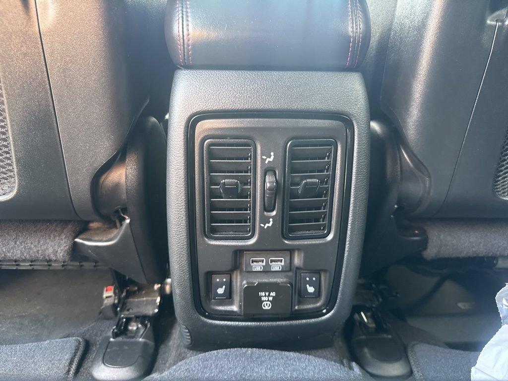 Used 2022 Dodge Durango R/T w/ Blacktop Package AWD/4WD image 22