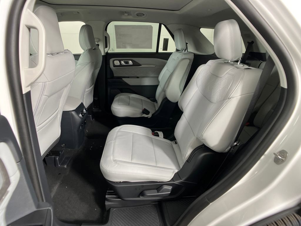New 2026 Ford Explorer Platinum w/ LUX Leather Package image 30