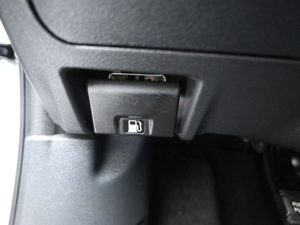 Used 2023 Nissan Sentra SV FWD image 25