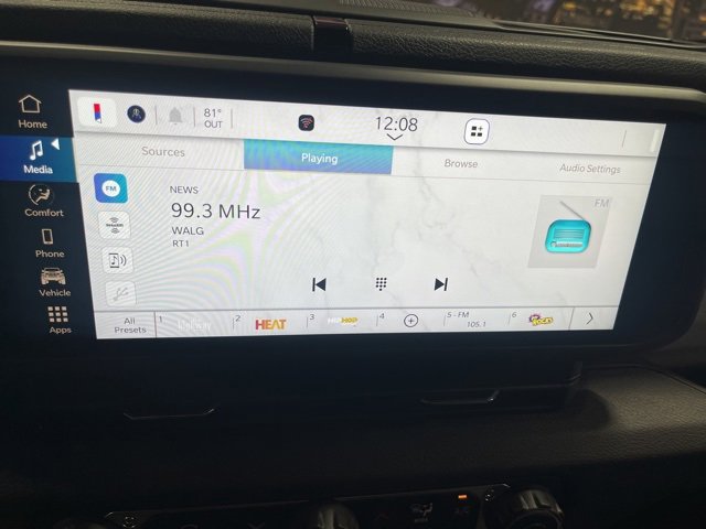 New 2025 Jeep Gladiator Sport image 17