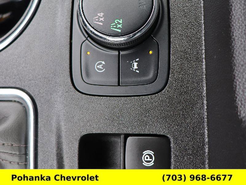 Used 2023 Chevrolet Traverse Premier image 17