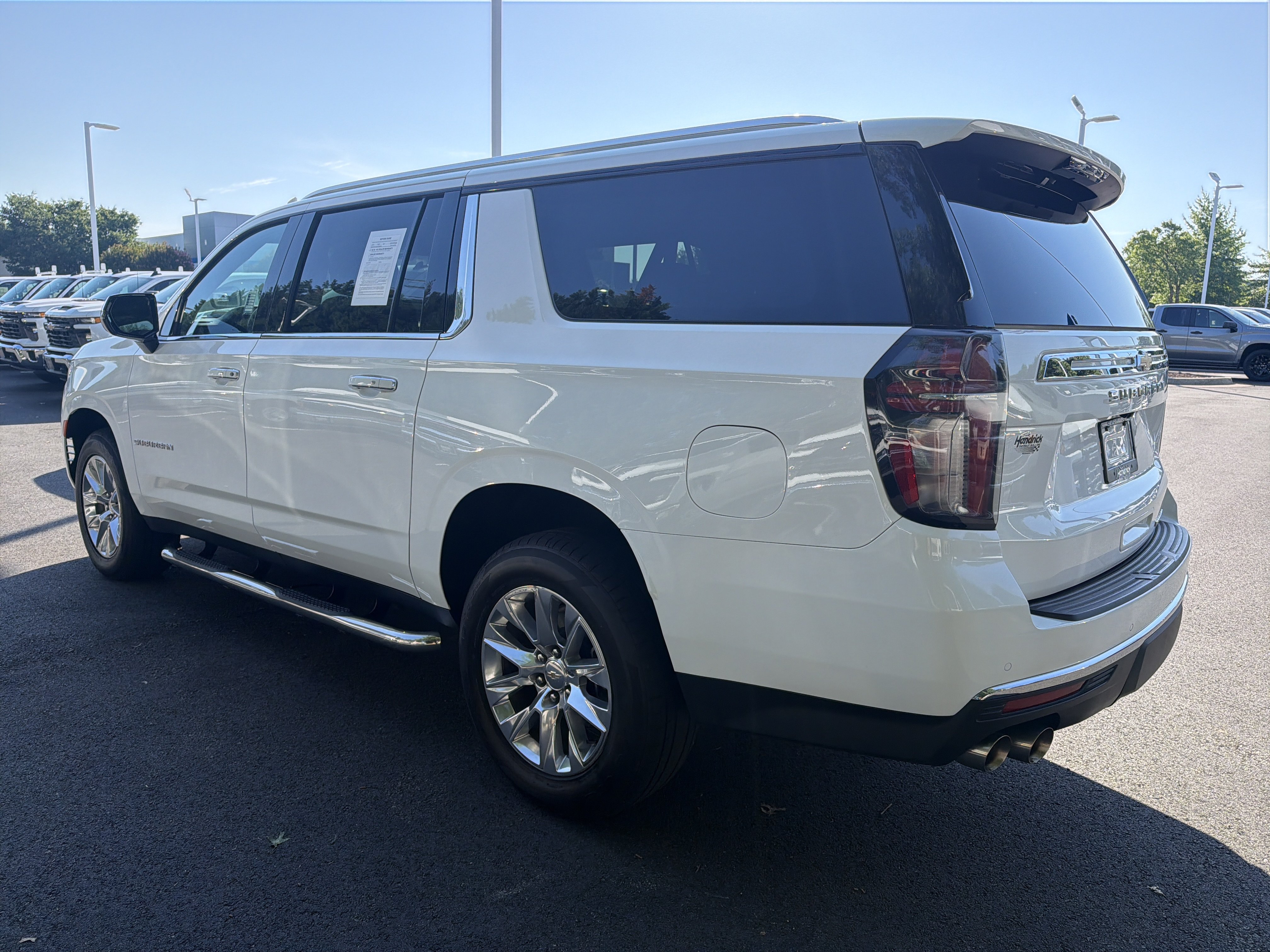 Used 2023 Chevrolet Suburban Premier AWD/4WD image 8