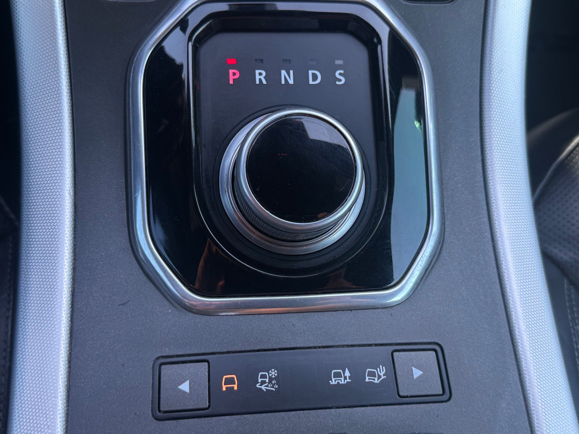 Used 2017 Land Rover Range Rover Evoque HSE Dynamic image 45