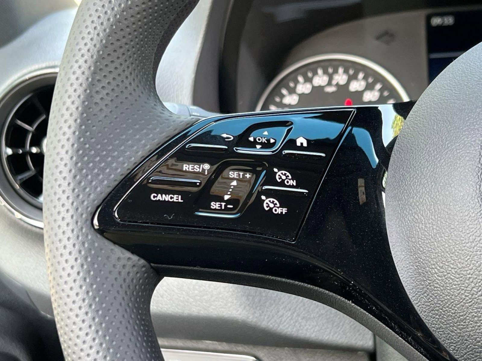 New 2025 Mercedes-Benz Sprinter 2500 image 30