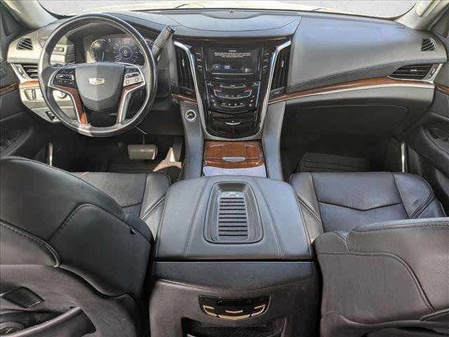 Used 2018 Cadillac Escalade Premium Luxury AWD/4WD image 15
