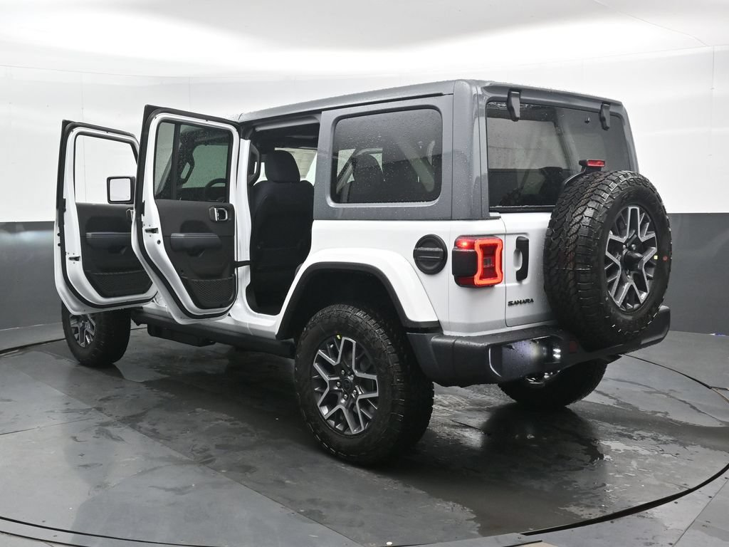 New 2026 Jeep Wrangler Unlimited Sahara w/ Rockslide Package AWD/4WD image 51