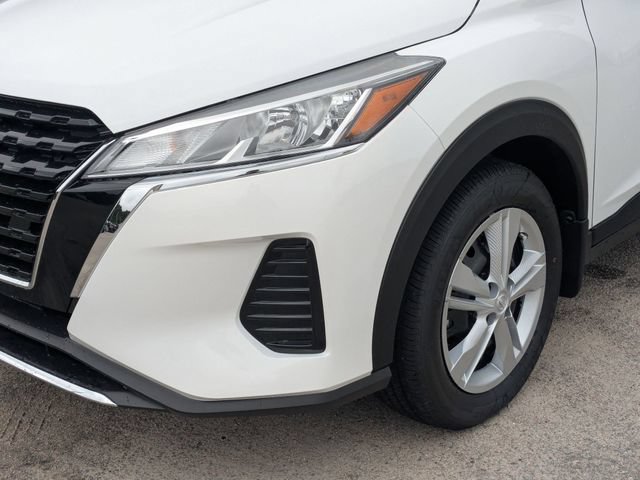 New 2025 Nissan Kicks Play S FWD image 9